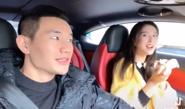 懟網友，罵老婆，被大眾支持多年的童星，現實生活中就這種德性？