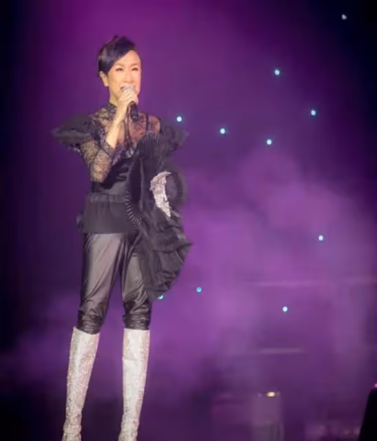 生氣!香港知名女星滯留美國超3周,未能及時回國曝已損失幾十萬