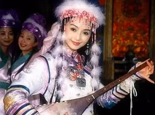 香妃去世後僅八個月，父親哥哥接連去世，母親成抑鬱，是巧合嗎？