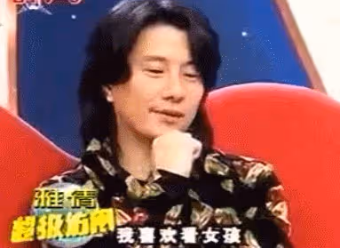 鄭鈞:與劉芸相差15歲的婚姻,到底是怎麼走到一起的