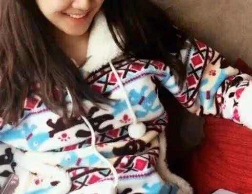 鄭鈞:與劉芸相差15歲的婚姻,到底是怎麼走到一起的