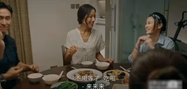 時隔十年再拍港劇!44歲名模樣貌身材不變,曾與吳彥祖是螢屏情侶