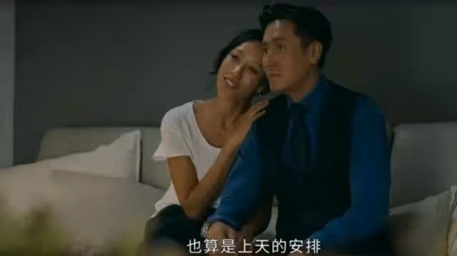時隔十年再拍港劇!44歲名模樣貌身材不變,曾與吳彥祖是螢屏情侶