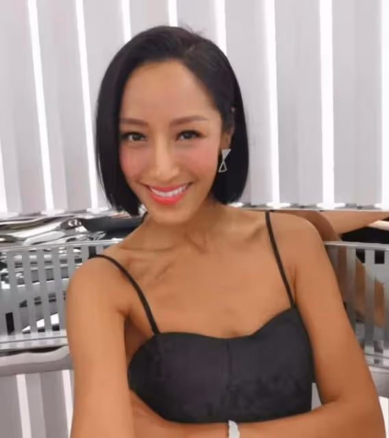 時隔十年再拍港劇!44歲名模樣貌身材不變,曾與吳彥祖是螢屏情侶