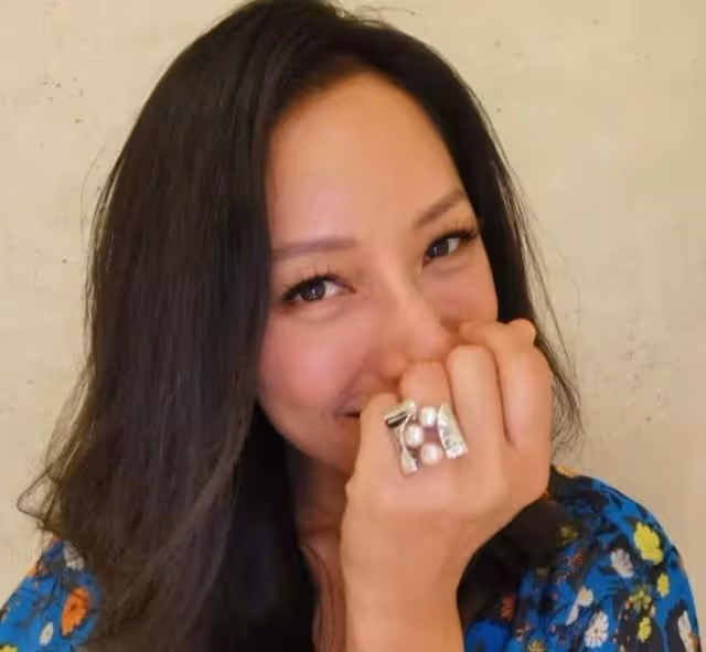 時隔十年再拍港劇!44歲名模樣貌身材不變,曾與吳彥祖是螢屏情侶