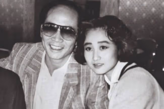 李連杰86歲岳父近照打扮低調,上戲畢業曾從影68年,卻從不談女兒