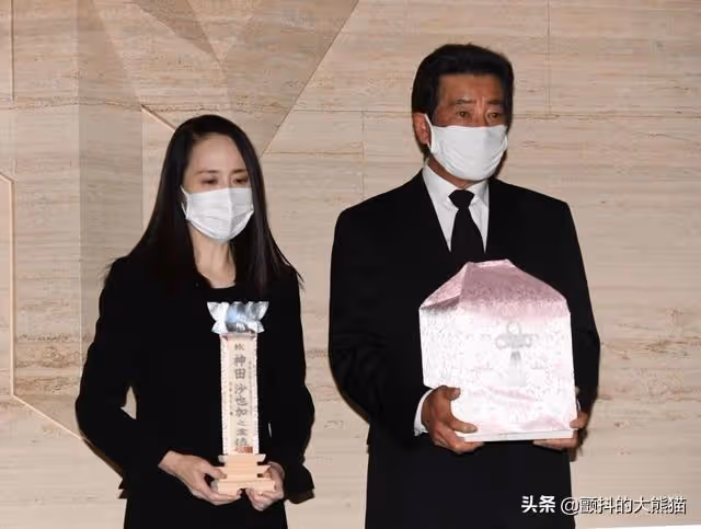 松田聖子 那天一晚也沒睡就陪在沙也加身邊 白髮人送黑髮人的痛