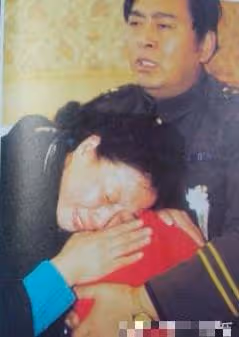 香妃去世後僅八個月，父親哥哥接連去世，母親成抑鬱，是巧合嗎？