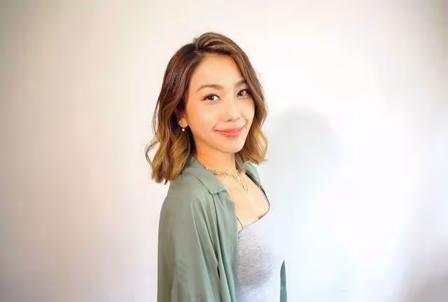 恭喜!TVB著名星二代成功上位,想儘快與小5歲未婚夫舉辦婚禮