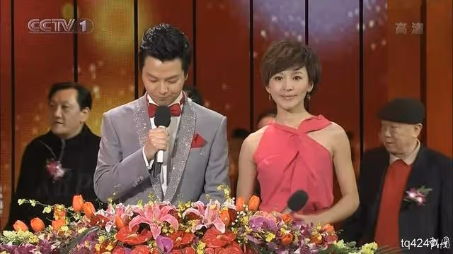 美女主持人歐陽夏丹的「謎」:為了母親離開央視,究竟值不值得?