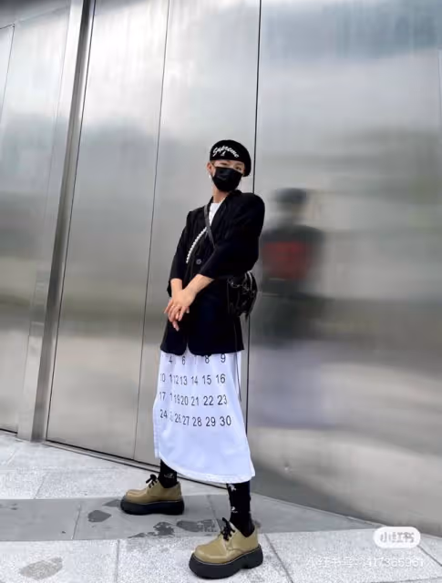 沒想到他竟有兩副面孔?!