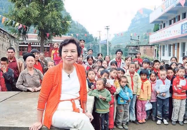 是周星馳的御用花魁,一生未婚無兒無女,余慕蓮:我有男人恐懼症
