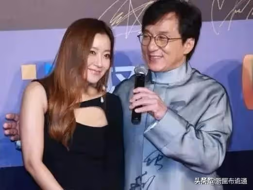 金喜善昏迷不醒,立即被抱到房間,兩個小時後來說:幸好來得及