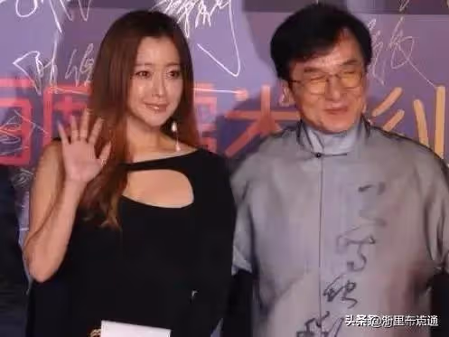 金喜善昏迷不醒,立即被抱到房間,兩個小時後來說:幸好來得及