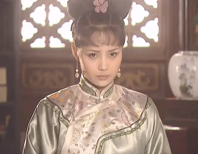 茹萍慶結婚23周年,與劉之冰合影太甜蜜,樂當後媽對繼子視如己出