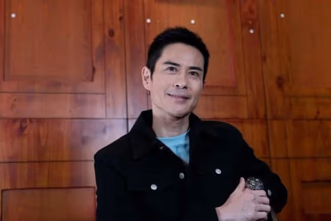 妻子小22歲兒子小50歲!鄭嘉穎直言:我也沒辦法,但不後悔晚婚
