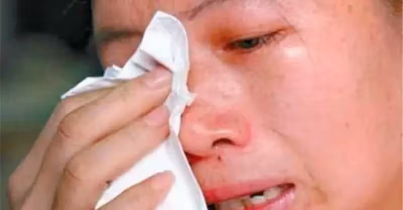 產檢看見胎兒在肚子裡做「鬼臉」，孕媽正高興，醫生：這娃不能要