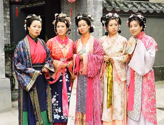 45歲女星胖18斤,積極減肥想復出,叫TVB總經理曾志偉是「爸」