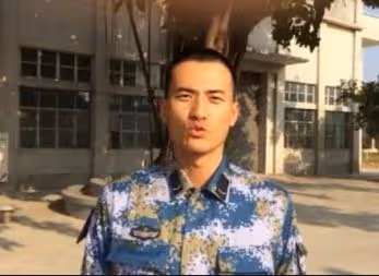 「撒謊成性」何潔,內涵釋小龍插刀李宇春,後介入他人婚姻難洗白