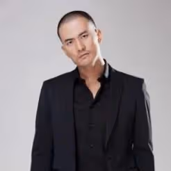「撒謊成性」何潔,內涵釋小龍插刀李宇春,後介入他人婚姻難洗白