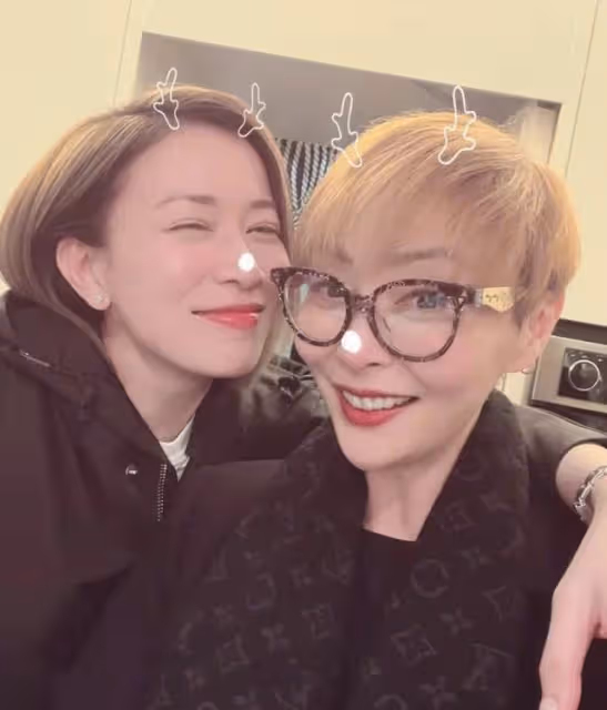 疑打算出席頒獎禮!前TVB視後回港曬與曾志偉合照,二人私交甚篤