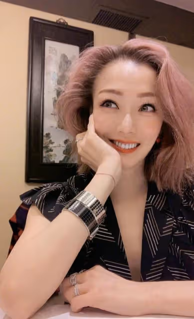 擔心!天后鄭秀文大曝母親身體抱恙需做手術,為照顧對方推掉工作