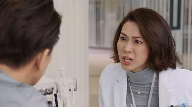 鍾嘉欣返港製造回憶殺,見完林文龍,再與《護花危情》拍檔敘舊