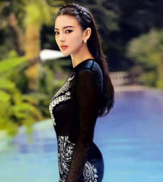 紙片人對豐滿女,章子怡瘦成閃電,趙奕歡豐滿撩人,誰才是你的菜