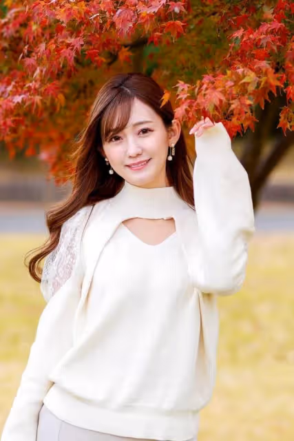 日本車模介紹,25歲才成為賽車模特的中村比菜