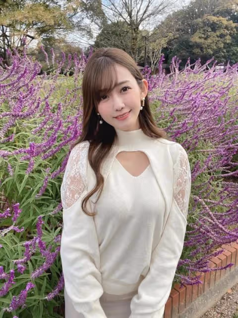 日本車模介紹，25歲才成為賽車模特的中村比菜