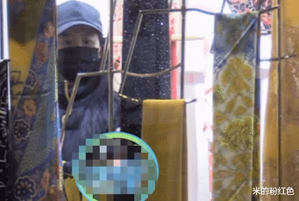 神仙姐姐也喜歡奶茶,劉亦菲逛街被拍,素顏出鏡依舊美到爆