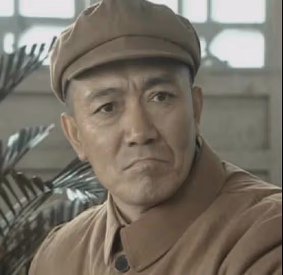 真正委屈的人,不是被評為少將的李雲龍,而是他的好兄弟丁偉