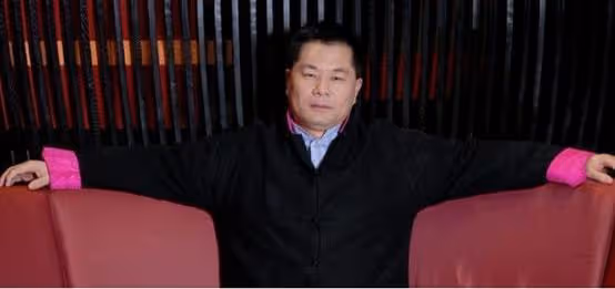 紅通大佬施建祥:坑騙國人159億,逃往美國仍作惡,不料翻了車