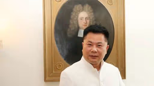 紅通大佬施建祥：坑騙國人159億，逃往美國仍作惡，不料翻了車