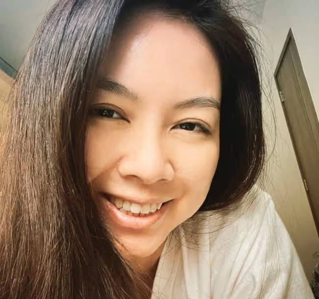 女星喪夫3個月便戀上富商,當街熱吻照曝光!3歲女兒已交保姆照顧