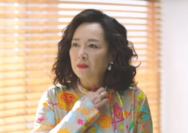 萬梓良前妻與女兒同框,愛女剪短髮打扮似小伙,名校畢業事業有成