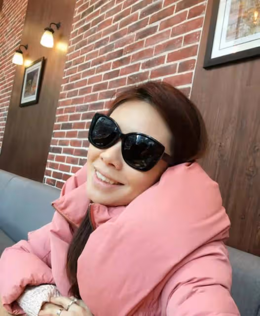 39歲女星被曝戀上富商!疑丈夫癌逝三個月另結新歡,女兒年僅3歲