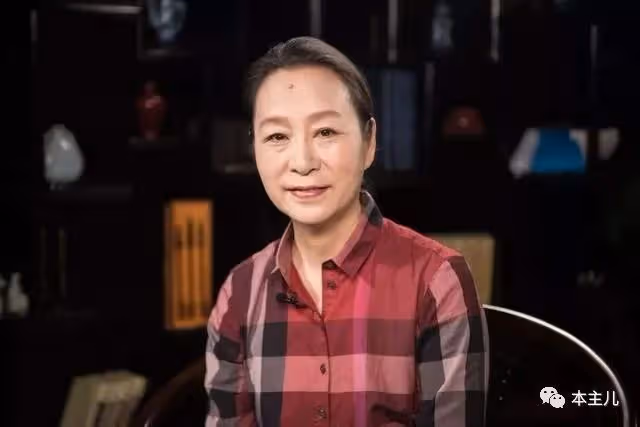 「國民母親」奚美娟:39歲產子,遭前夫劈腿,獨自撫養兒子27年