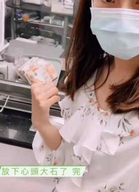 生活富貴!TVB女神小花窗台前大秀美腿,窗外壯觀山景也盡收眼底