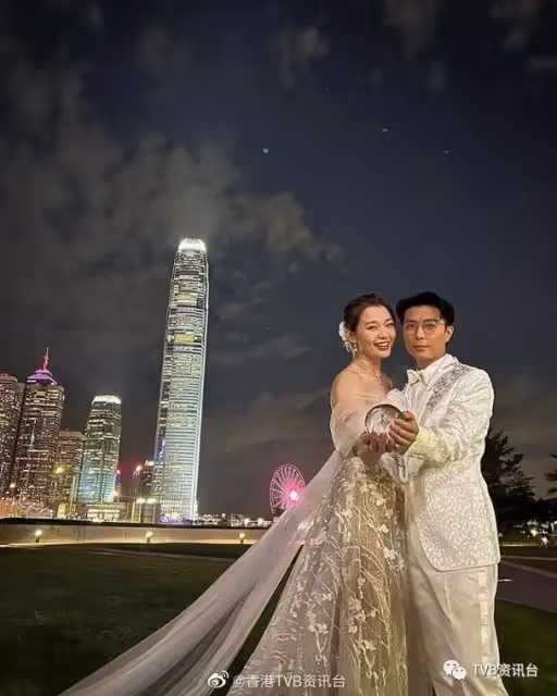 眼神有愛!TVB熒幕情侶夜景婚照曝光