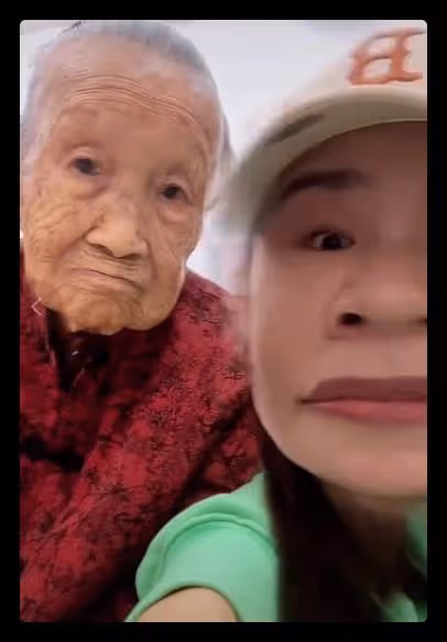 40歲港星回汕尾老家,和家人探望102歲婆婆,逛路邊攤被求偶遇