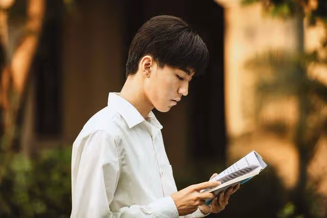 王俊凱掉出第一梯隊,一年沒戲沒出歌?目前想要接觸正午陽光劇本