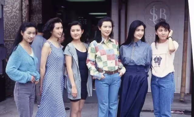 李麗珍：與閨蜜丈夫30天52次，3人同床「多人運動」，前程盡毀