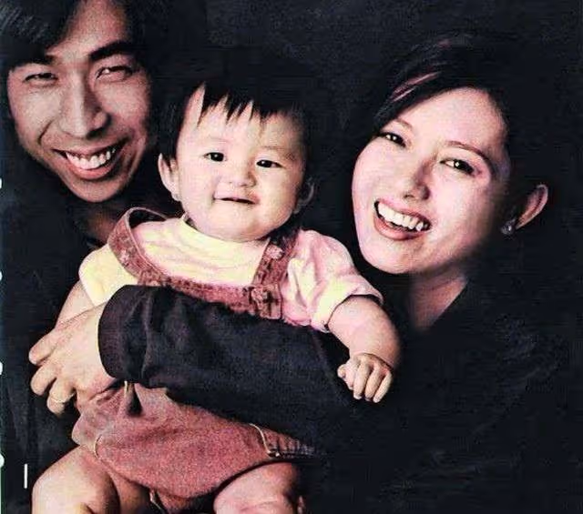 李麗珍：與閨蜜丈夫30天52次，3人同床「多人運動」，前程盡毀