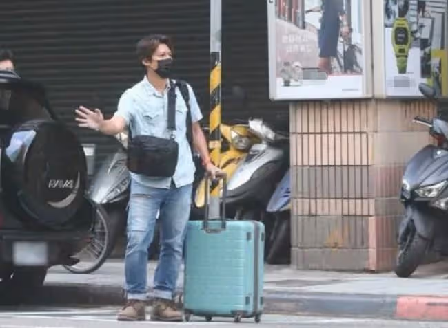 又一男星被曝離婚,本人承認9年婚姻出問題,與小10歲妻子已分居