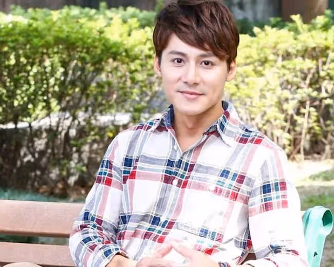 又一男星被曝離婚,本人承認9年婚姻出問題,與小10歲妻子已分居