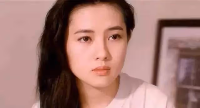 李麗珍：與閨蜜丈夫30天52次，3人同床「多人運動」，前程盡毀