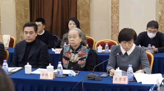 中視協工委換屆眾星齊聚!會長陳寶國紅光滿面,倪萍陳建斌站角落