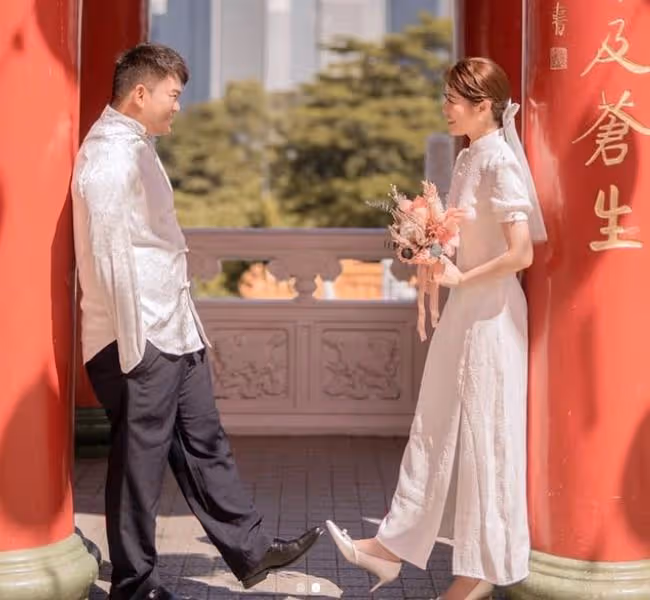 31歲知名童星宣布結婚!稱嫁給了愛情,相戀10年男友長相憨厚老實