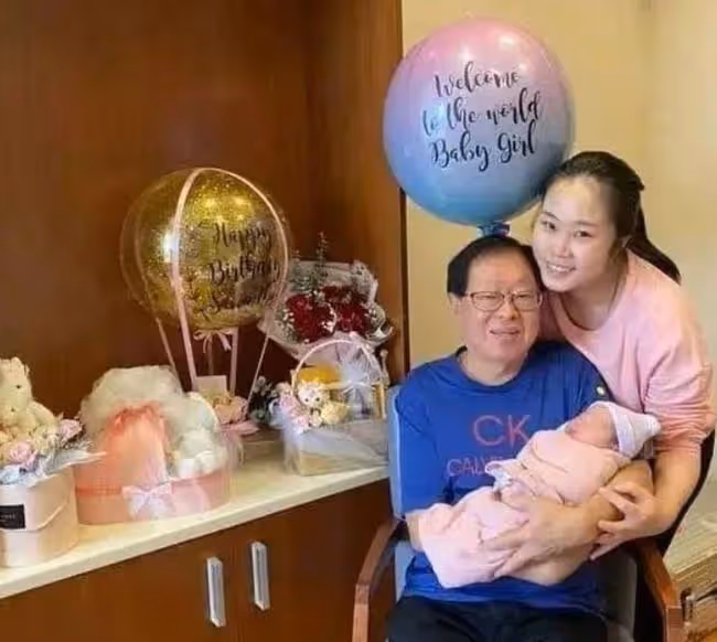 31歲知名童星宣布結婚！稱嫁給了愛情，相戀10年男友長相憨厚老實